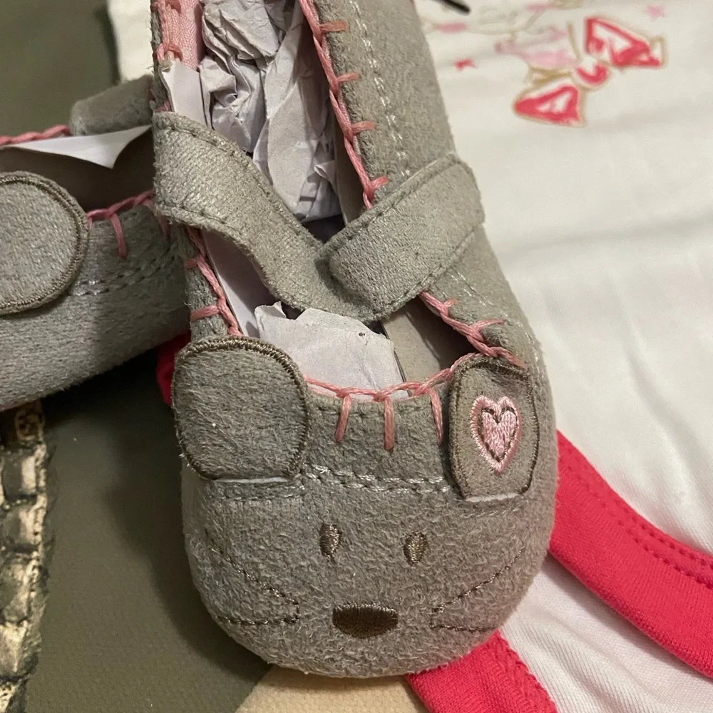 Combo Pack of 2️⃣.Baby Bodysuits-Walker.Age -Dress>9-12 months. Shoes>1-2 Years. - Picture 7 of 8